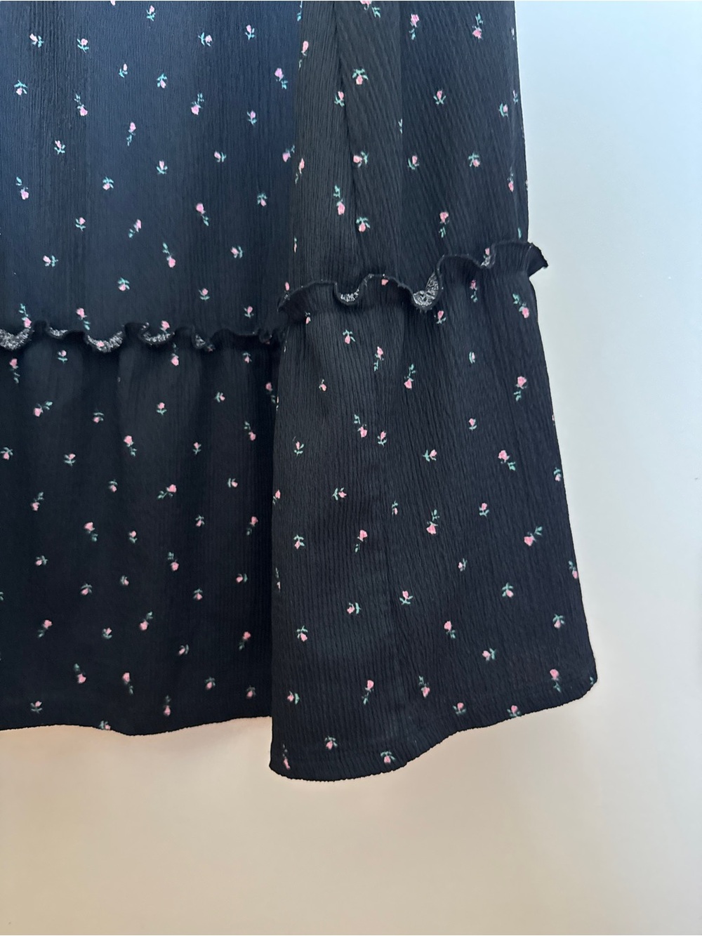 H&M DIVIDED womens textured Maxi Dress with Tiny Floral print in black size XL - Picture 3 of 7